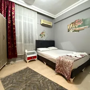 Guest house Red White House, Antalya